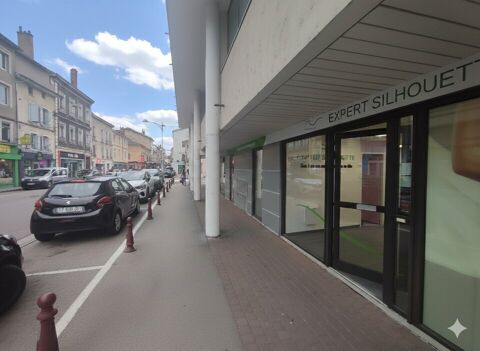 LOCAL COMMERCIAL &agrave; LOUER 1275 38300 Bourgoin-jallieu