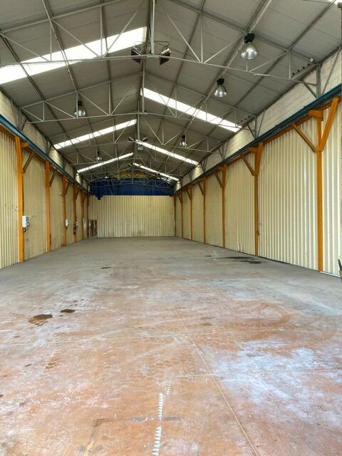 LOCAL D'ACTIVITE à LOUER 2600 71120 Charolles