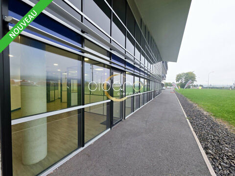 BUREAUX AVEC VITRINE &agrave; LOUER 1440 63800 Cournon d'auvergne
