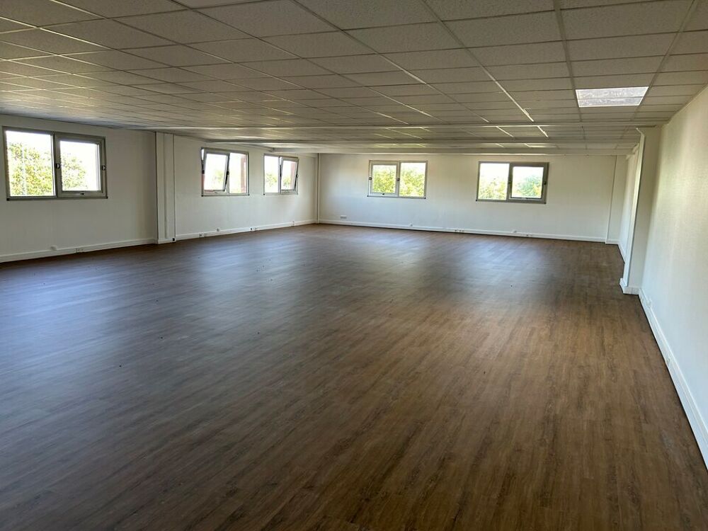   245 m2 de bureaux A LOUER à LOUER Saint ouen l'aumone