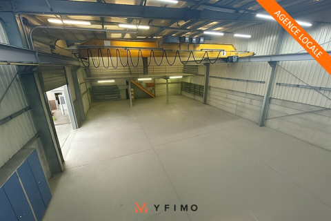 Cellule d'activité + Bureaux  à LOUER 4500 78410 Bouafle