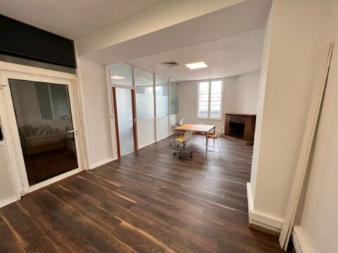 BUREAUX &agrave; LOUER 672 64200 Biarritz