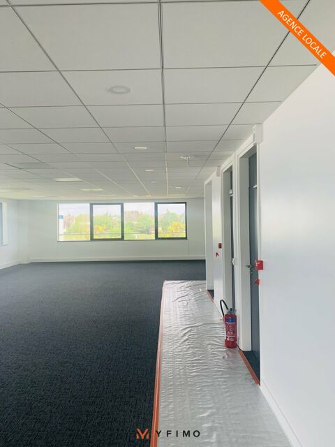   1 340 m2 - activité + bureaux  à LOUER 