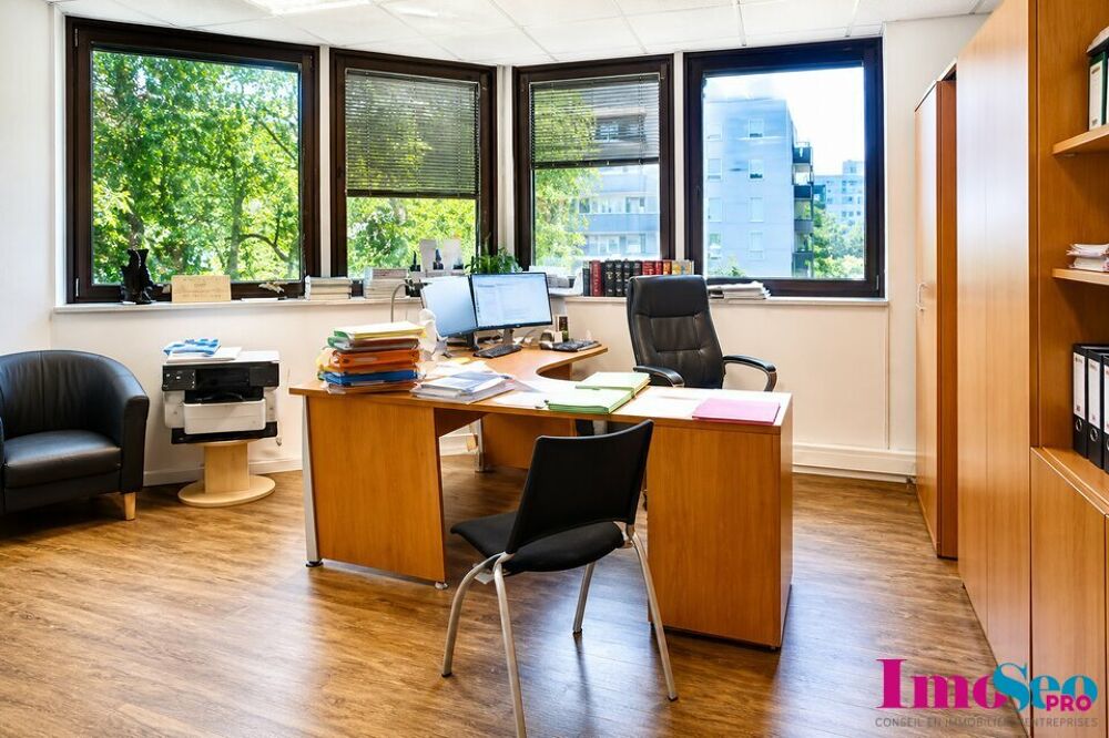   BUREAUX à LOUER Bruges