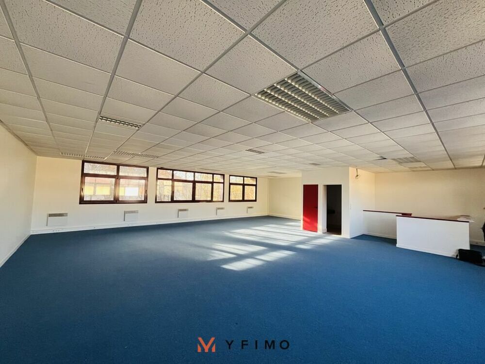   150 m2 BUREAUX à LOUER Voisins-le-bretonneux