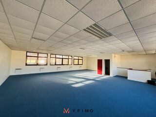   150 m2 BUREAUX à LOUER Voisins-le-bretonneux