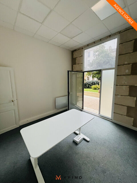   52 m2 BUREAUX RDC à LOUER 