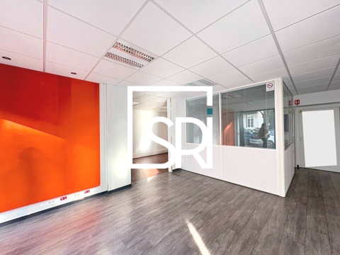 LOCAL COMMERCIAL &agrave; LOUER 1583 63000 Clermont ferrand