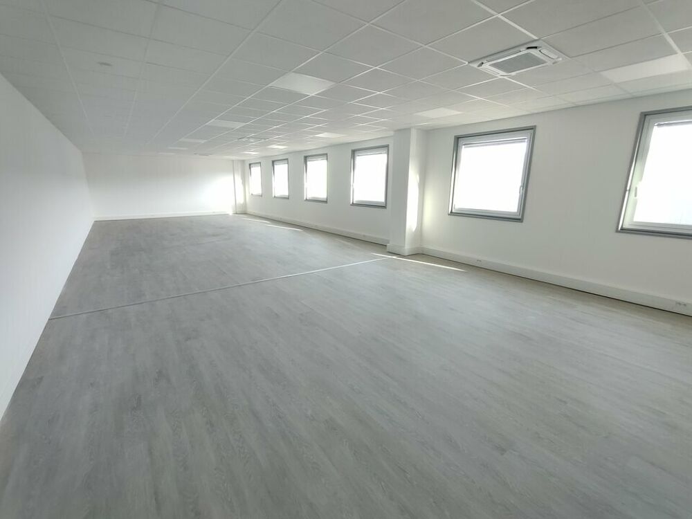   BUREAUX RENOVES  à VENDRE 
