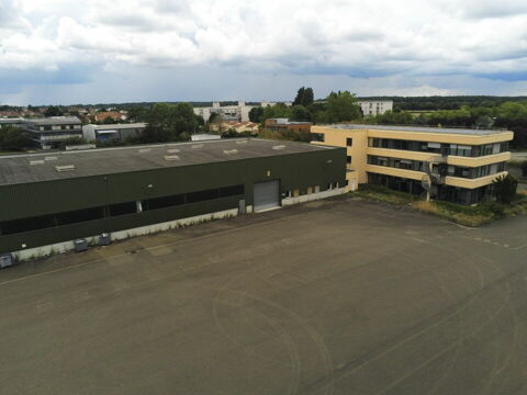   3705m2 - Local d'activité & Bu à VENDRE 