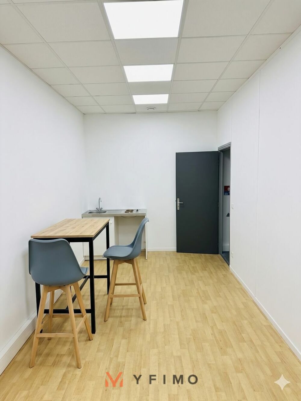   425 m2 ACTI LEGERE/BUREAUX PMR à LOUER Poissy