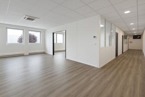 Bureaux &agrave; LOUER 1656 33370 Artigues pres bordeaux