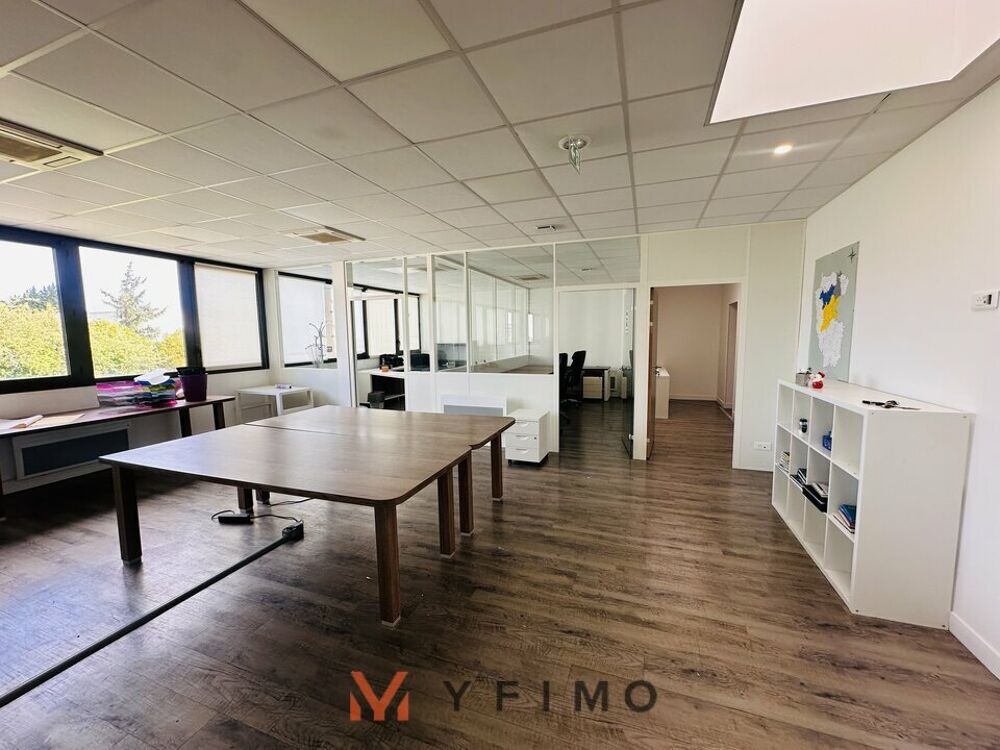   366 m2 BUREAUX à LOUER Orgeval