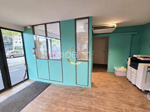   BUREAU AVEC VITRINE à LOUER 