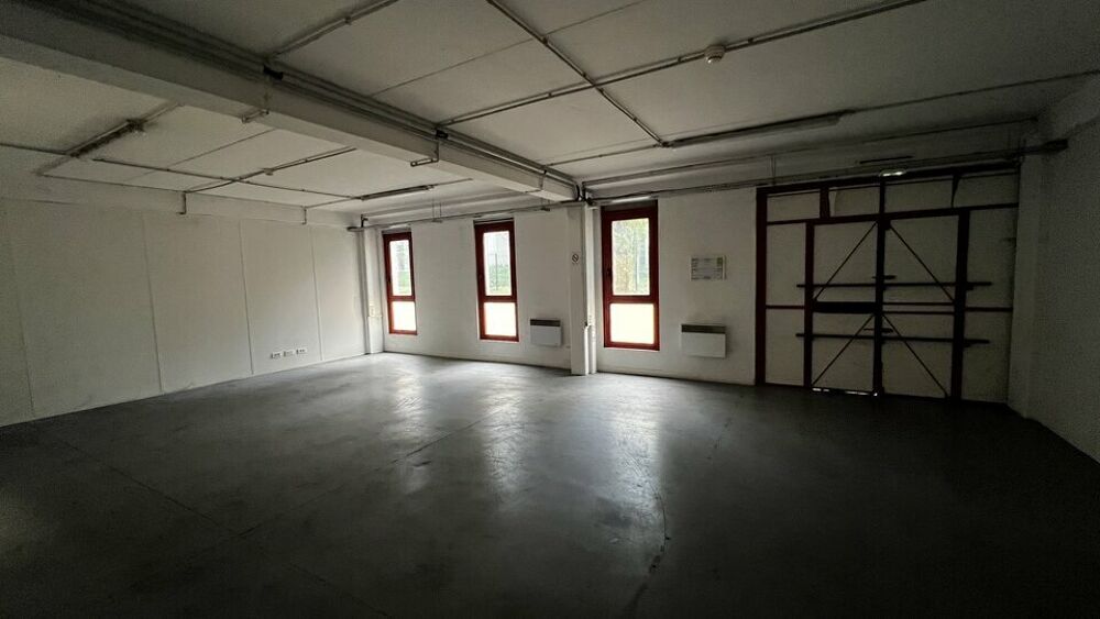   645 m2 - local d'activité à LOUER Eragny