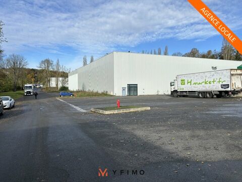   3490m2 - Entrepôt à LOUER 