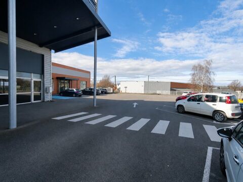   LOCAL COMMERCIAL à LOUER 