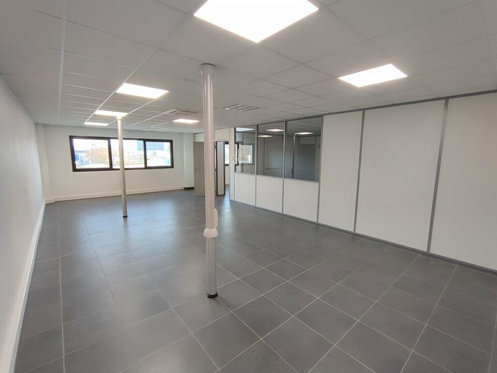   BUREAUX à LOUER Janneyrias