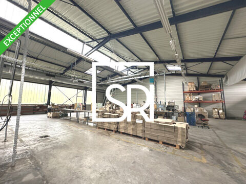   Entrepôt + bureaux + terrain à VENDRE 