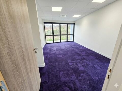 BUREAUX &agrave; LOUER 590 38300 Bourgoin-jallieu