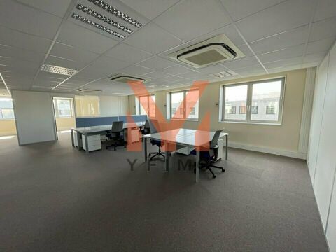   240m2 - BUREAUX à LOUER 