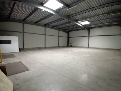 LOCAL D'ACTIVITE &agrave; LOUER 8900 71150 Fontaines