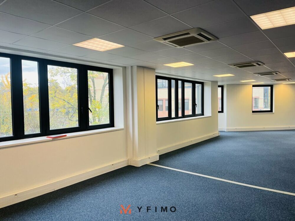   115 m2 BUREAUX ACCES A12 à LOUER Montigny-le-bretonneux