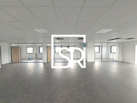   BUREAUX à LOUER 