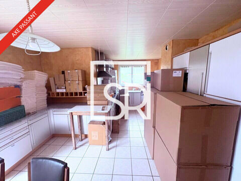   LOCAL COMMERCIAL à VENDRE 
