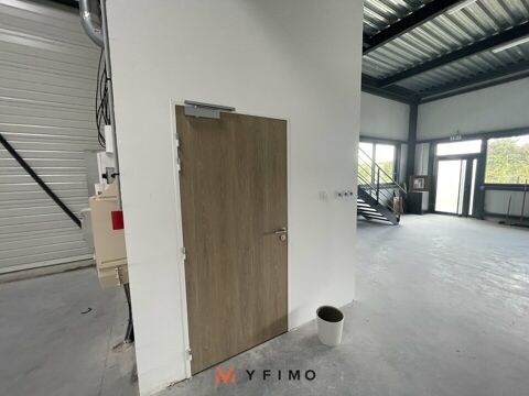   Cellule d'activité 382 m2 à VENDRE 