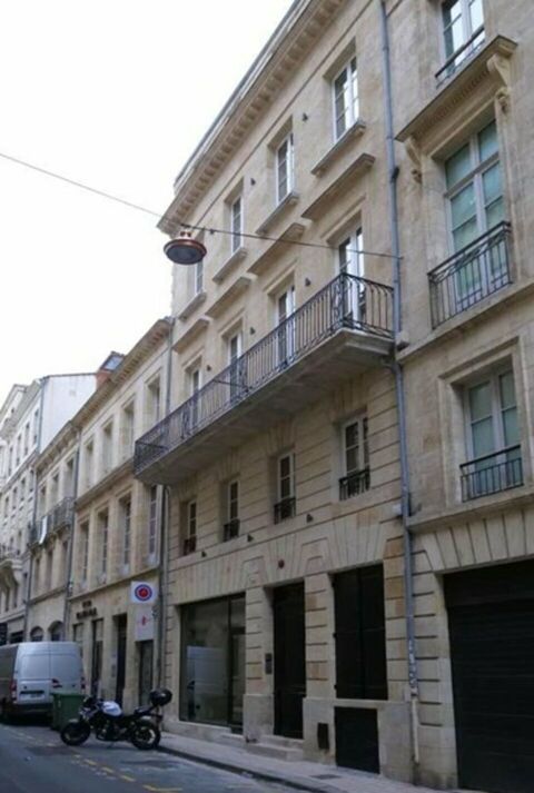 IMMEUBLE COMMERCE BUREAUX  &agrave; LOUER 12500 33000 Bordeaux