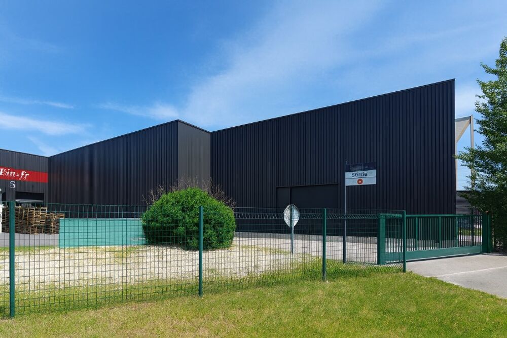   Entrepôt / Local industriel à LOUER 