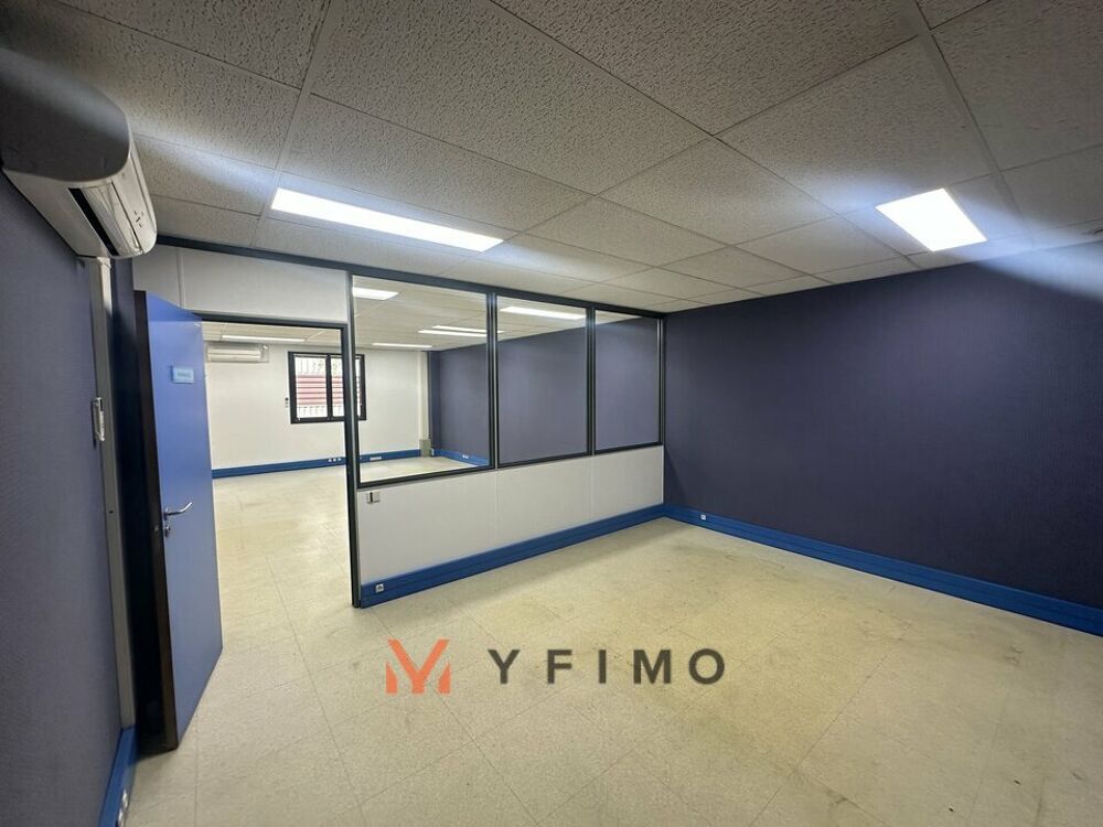   400 m2 BUREAUX EN RDC à LOUER Poissy