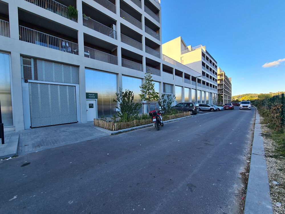   Entrepôt / Local industriel à LOUER 