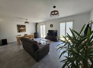 Vente Maison Charmante maison de plain-pied avec beau terrain au calme St magne
