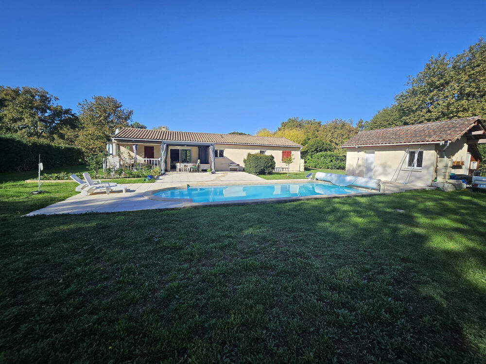 Vente Maison Maison dans quartier prisé avec piscine garage et grand terrain. Landiras