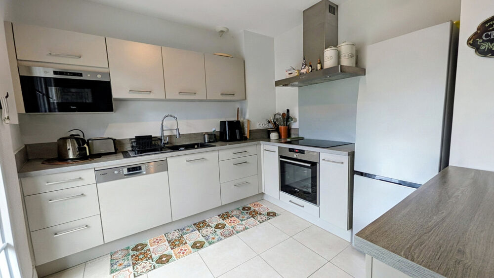 Vente Maison Maison trois chambres bourg de Saint-Selve St selve