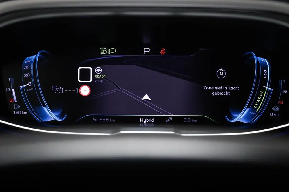 3008 1.6 HYbrid 225 GT / SOH 99% / PANORAMADAK / DAB / 2023 occasion 35000 Rennes