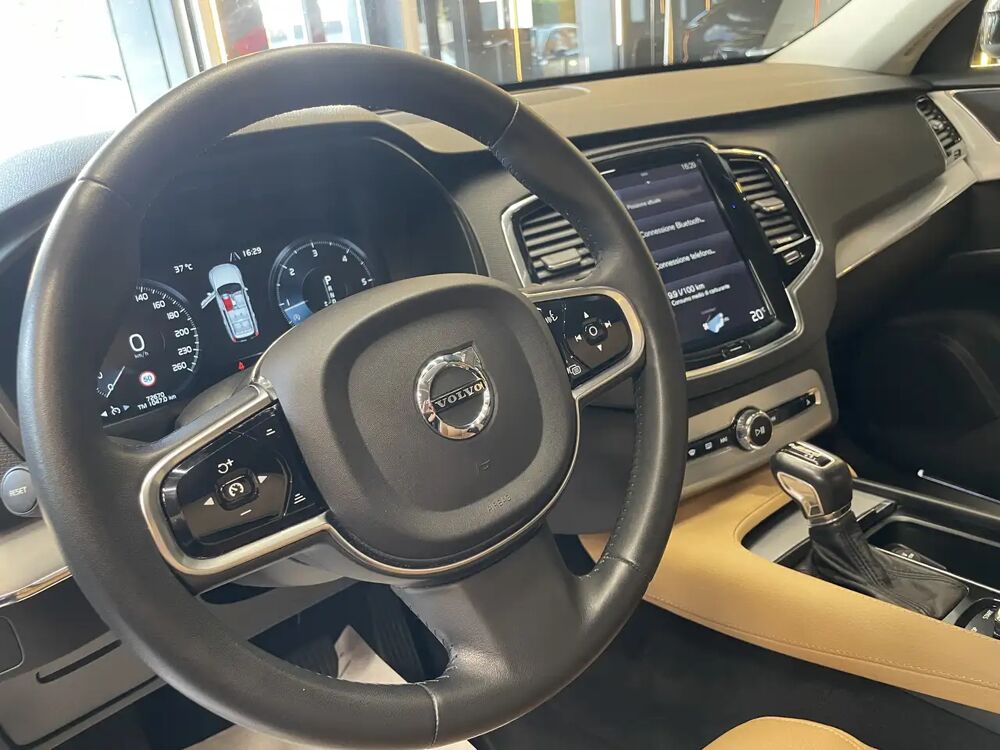 XC90 2.0 d5 Momentum awd 7 POSTI 2016 occasion 35000 Rennes