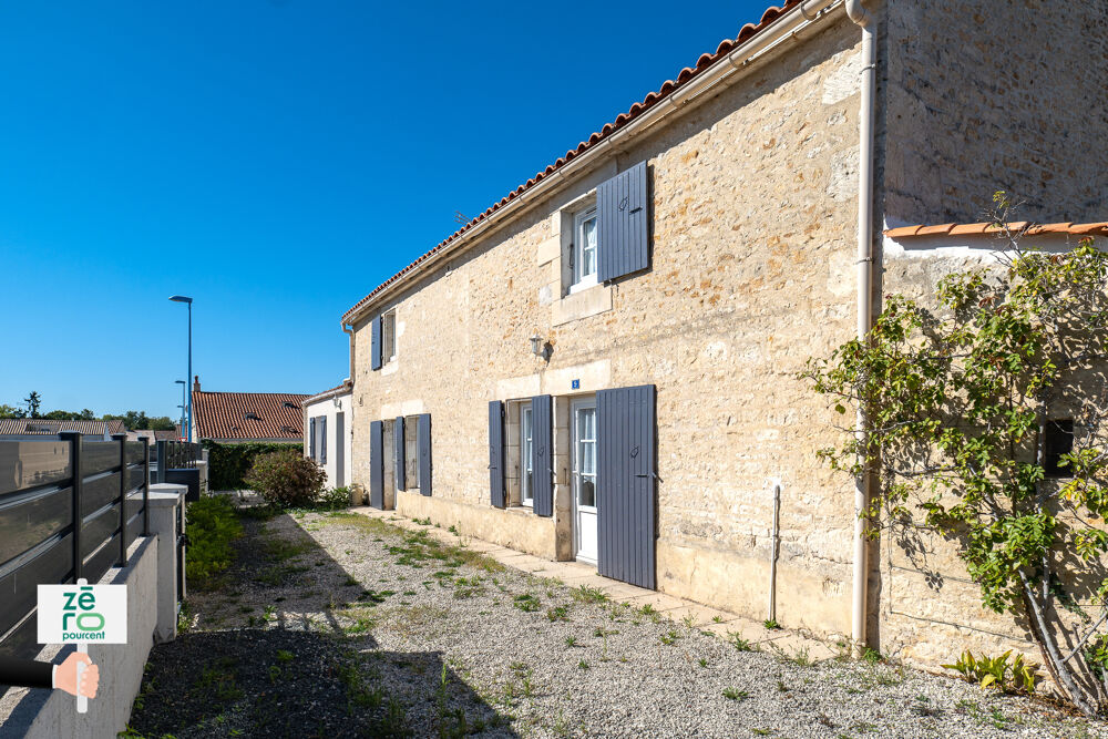 Longère en pierre 209 m2 Les Magnils-Reigniers Proche Luçon 4 chambres Terrain 1 147 m2