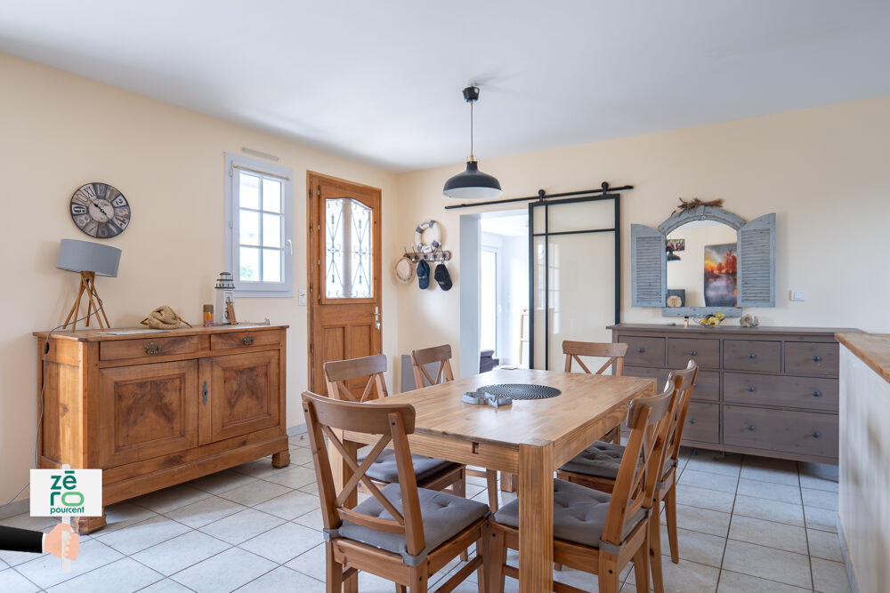 Vente Maison MAISON 5 PIÈCES DE 113 M2 AVEC JARDIN, TERRASSE ET DÉPENDANCE À ANGLES, PROCHE DE LA TRANCHE-SUR-MER ET DES PL Angles
