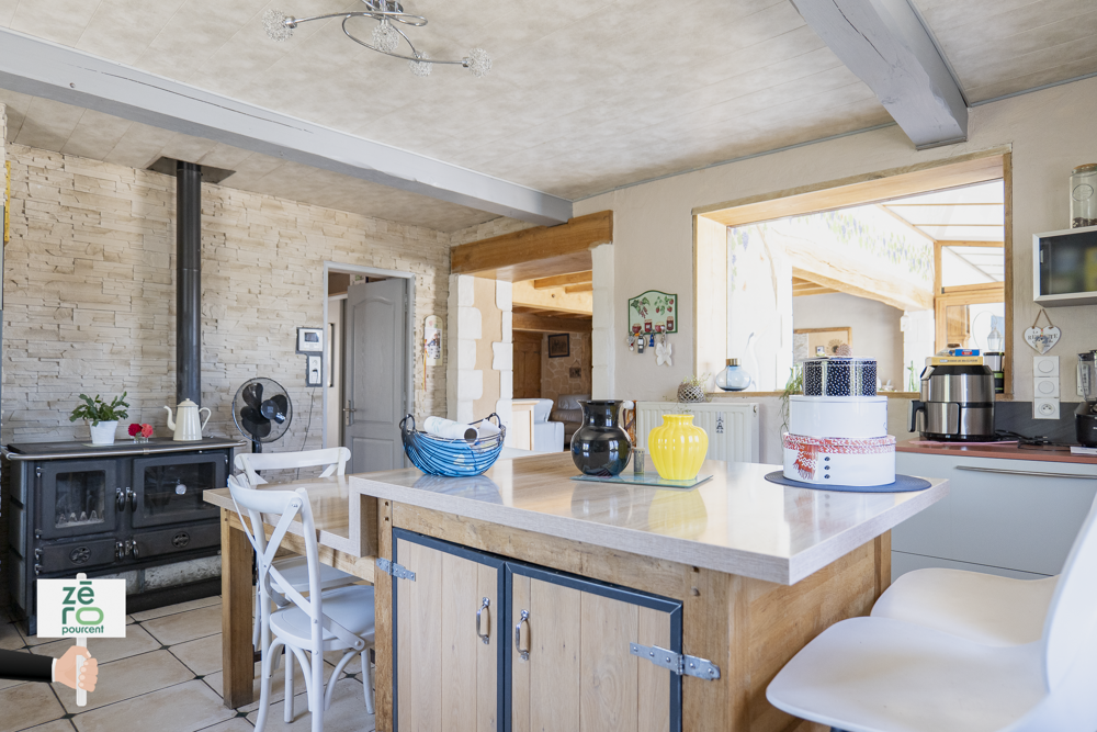 Vente Maison Maison 180 m2 3 chambres   Studio indépendant   Atelier 225 m2   Garage Camping-car   Terrain 2 580 m2 Champagne les marais