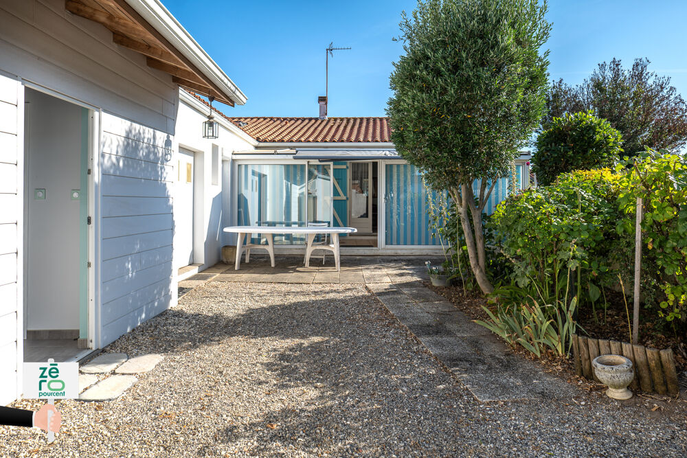 Maison de plain-pied avec hangar, dépendance, véranda et jardin à Saint-Michel-en-lHerm, proche La Tranche-su