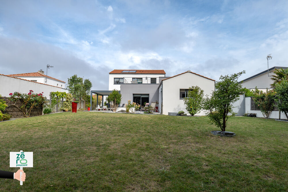 PROPRIÉTÉ DEXCEPTION  SAINT-GILLES-CROIX-DE-VIE