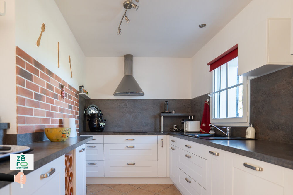 Vente Maison À VENDRE   MAISON 112 M2 À BOURNEAU   3 CHAMBRES   3 GARAGES   AUCUN TRAVAUX Bourneau