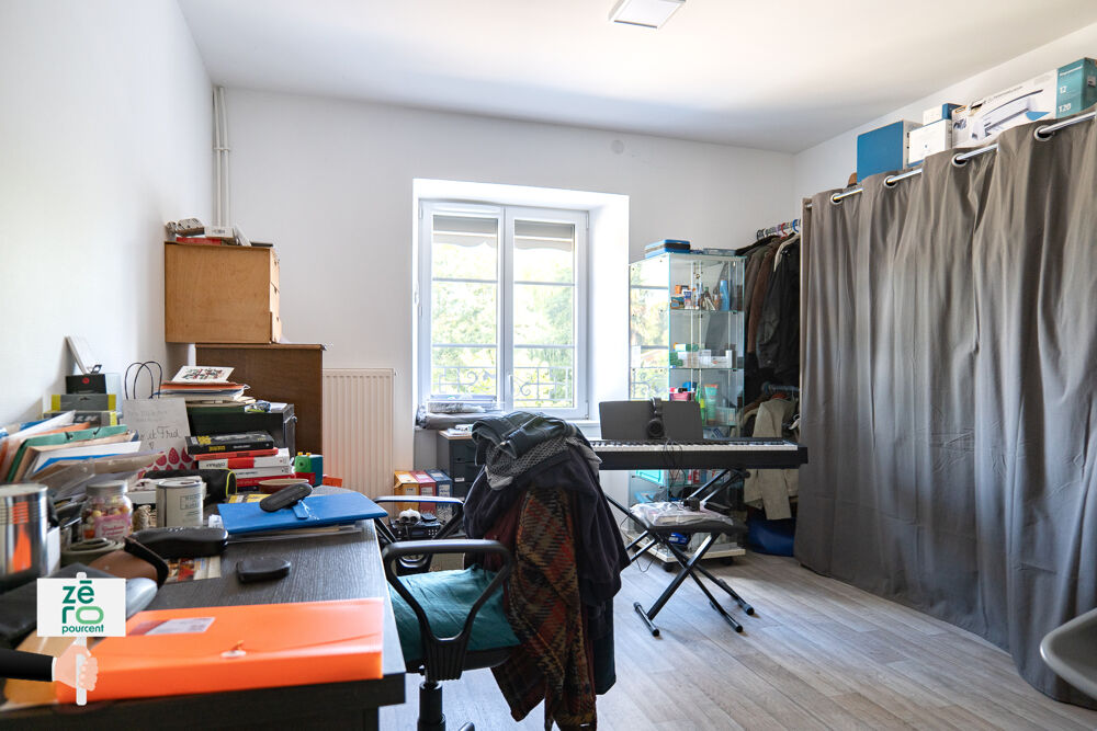 à vendre  Propriété/château Saint-Laurent-sur-Sèvre (85290)