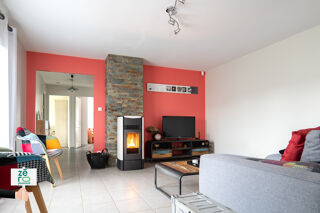 Vente Maison Maison récente à vendre à Saint-Valérien   3 chambres, garage de 27 m2, terrasse et terrain clôturé St valerien