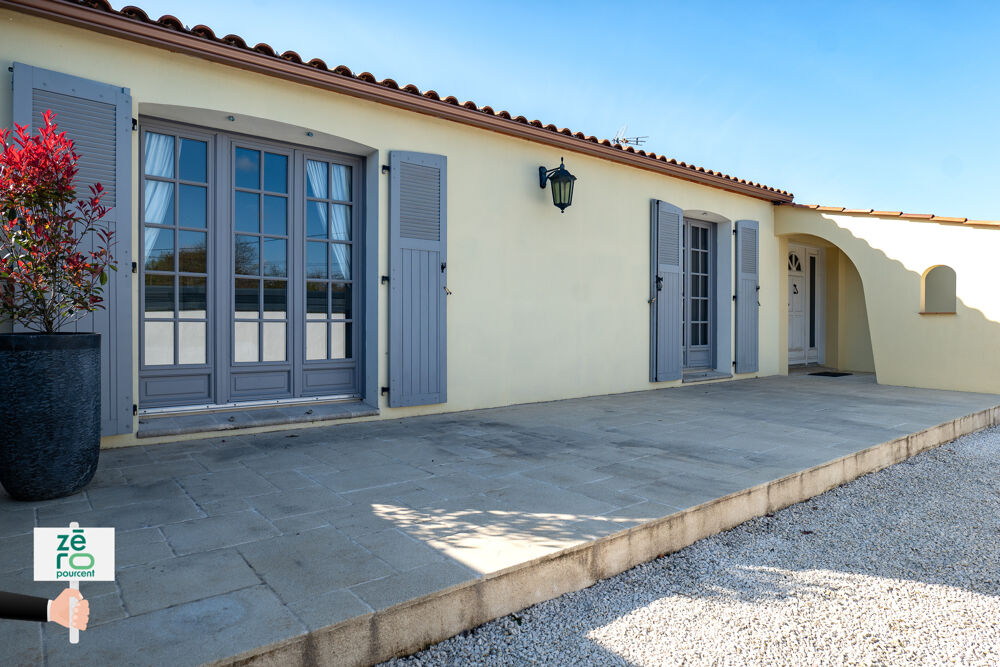 Vente Maison Maison Familiale d'Exception   202 m2   Proche Centre de Challans Challans