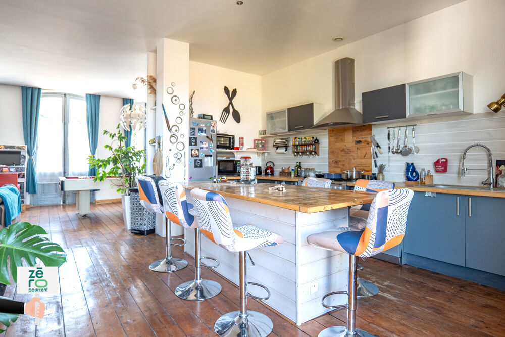 MAISON BOURGEOISE DEXCEPTION TRIPLEX ATYPIQUE GARAGE XXL TERRASSE COEUR HISTORIQUE DE LUÇON