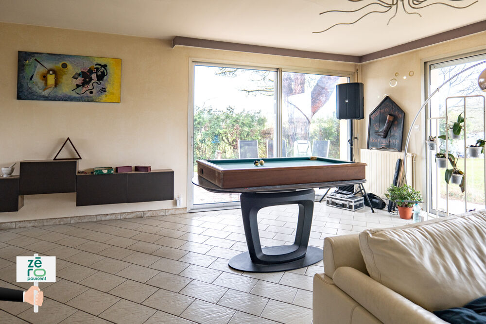 Maison avec piscine à vendre à Château-Guibert (Vendée) Calme absolu, 4 chambres, sous-sol complet, terrain